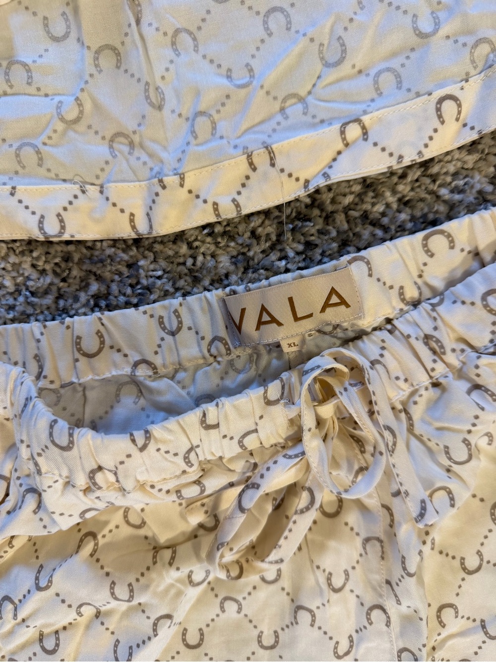 New Vala Horse Shoe Long Pajama Set, size XL. - Picture 7 of 10